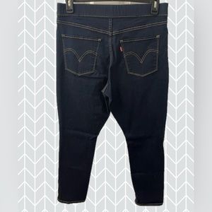 Levi’s Pull on Skinny Jeans Size 14